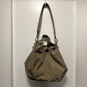 Lululemon my level bag (original model)